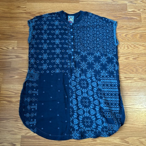 Johnny Was Winnie Patchwork Navy Blue Embroidered Tunic Size Medium - Picture 3 of 16